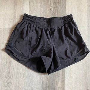 Lululemon Hotty Hot 4” Shorts